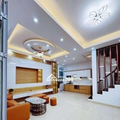 Nhà Phân Lô Gần Hồ Đền Lừ, 10m Ra Ô Tô Tránh Nhỉnh 7 Tỷ